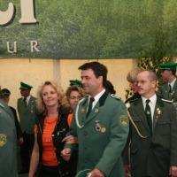 057_20100611_1221102351