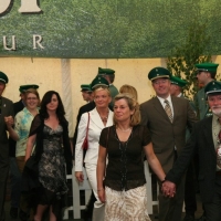 060_20100611_1793745692