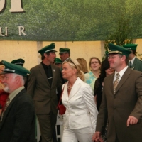 061_20100611_1366306261