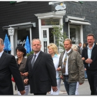 081_20100620_1151361626