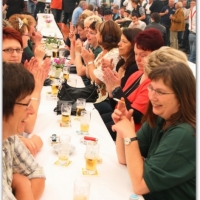 097_20100623_1016095975