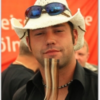 127_20100623_1841381357