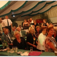 111_20100623_1034921085